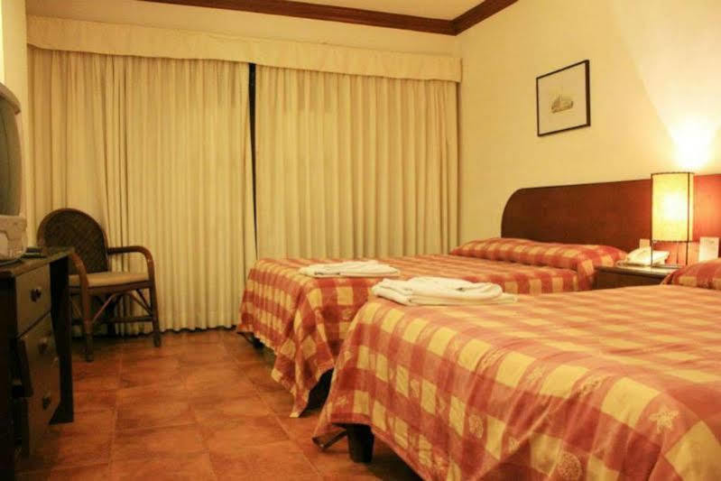 Hey Jude Resort Hotel Balabag  Exterior photo